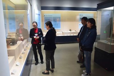 省發改委領導蒞臨武山縣博物館調研數字創意產品展覽展示服務